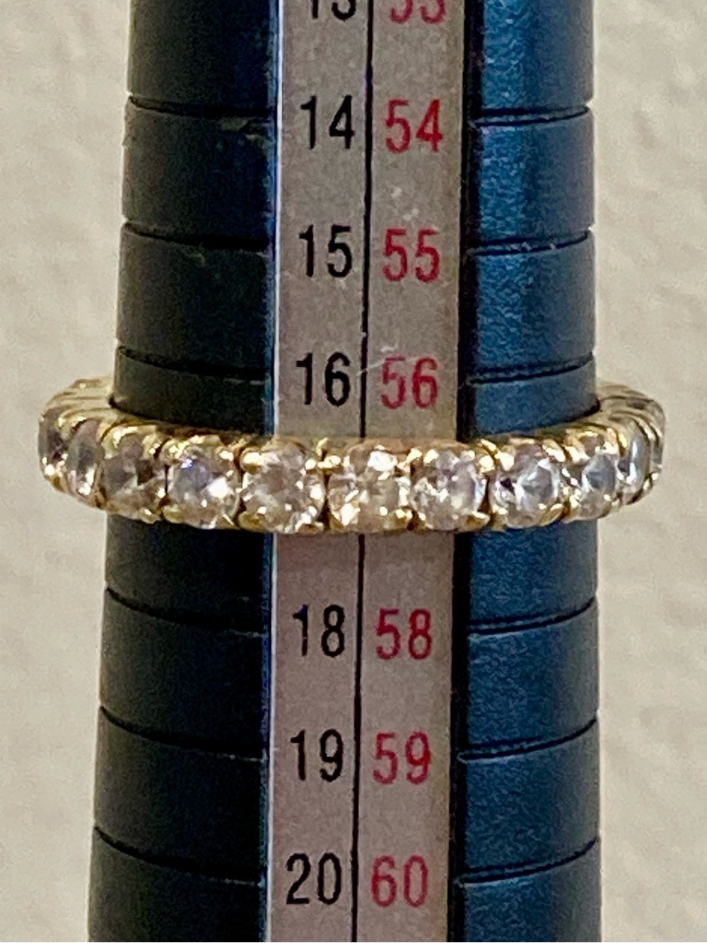 Gold Tone Eternity Band Ring Clear Stones Size 8 - Has a Crack - Picture 11 of 17